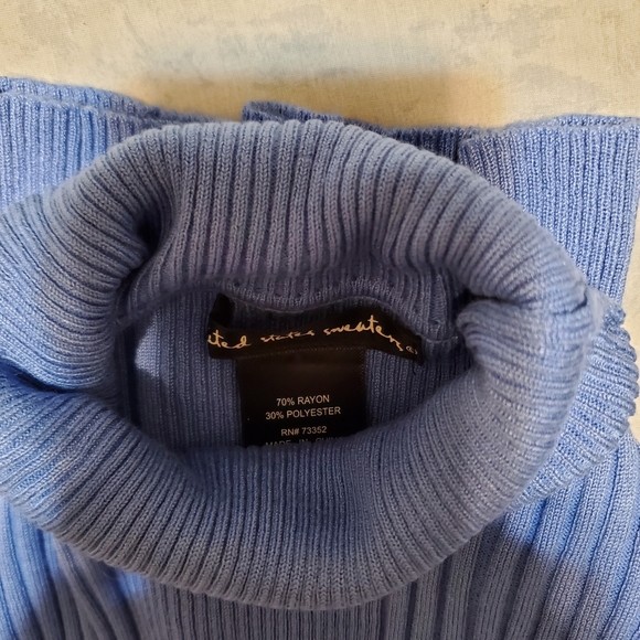 US Sweater Company Blue Sweater - Picture 2 of 5